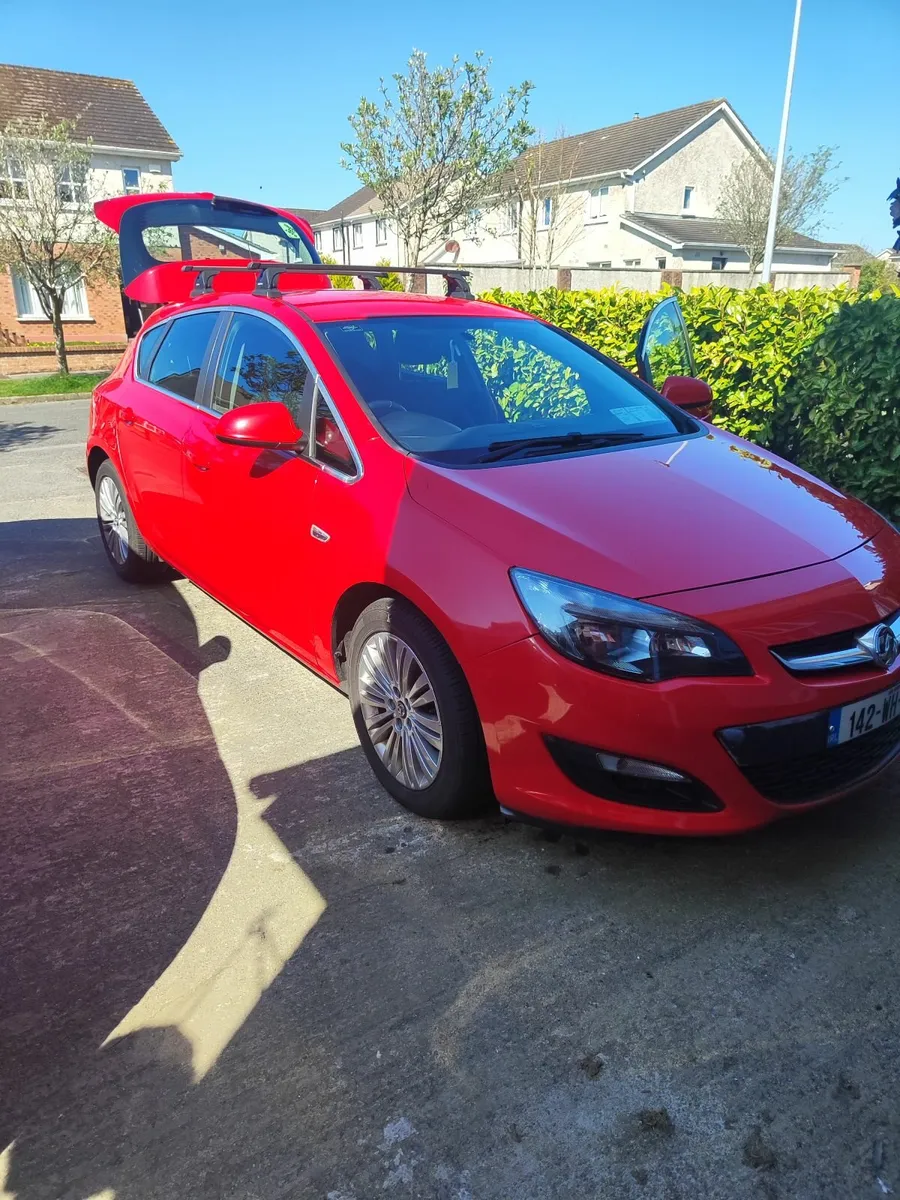 Vauxhall Astra 2014 - Image 1