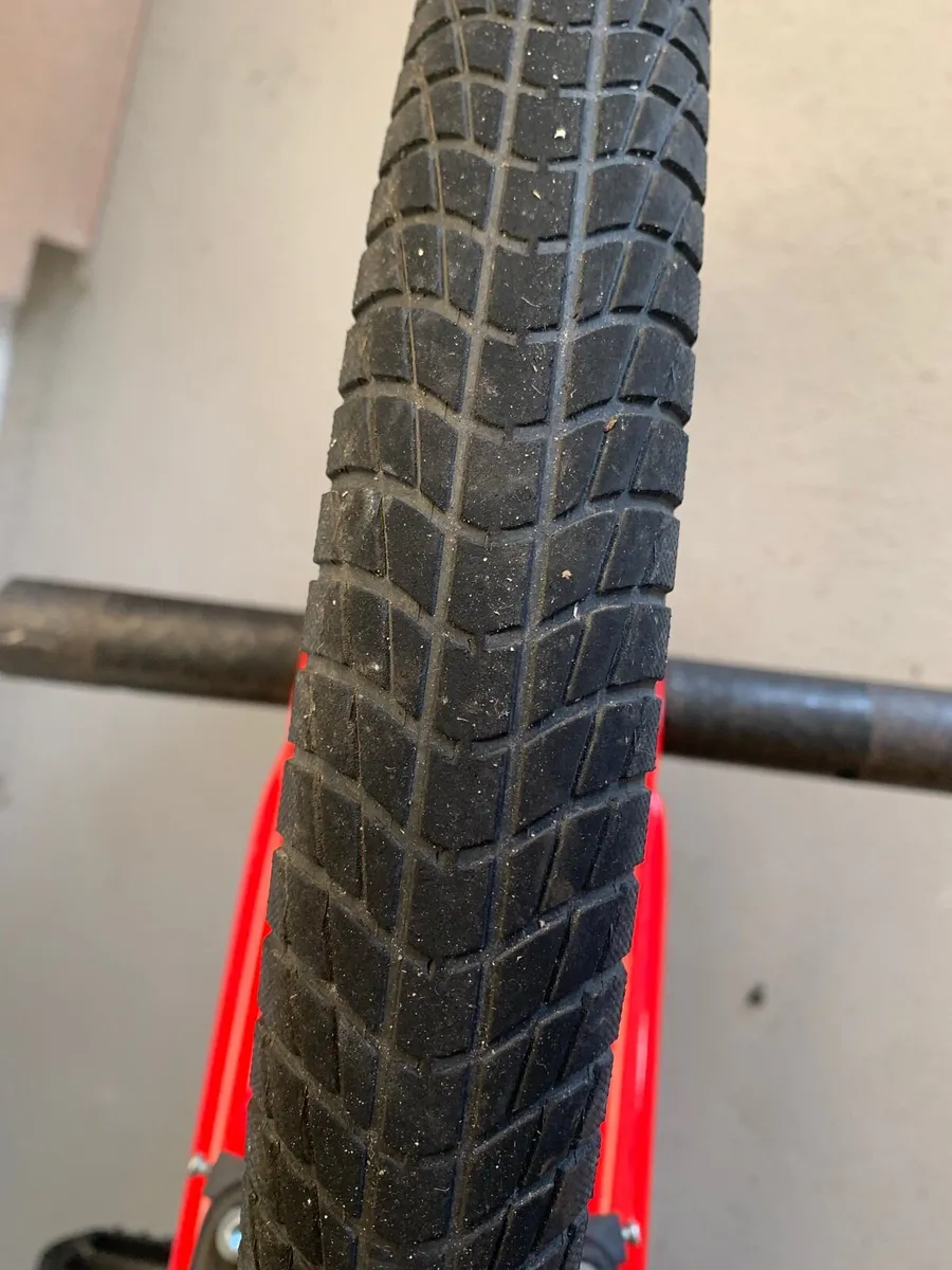 Kids BMX bike - Image 2