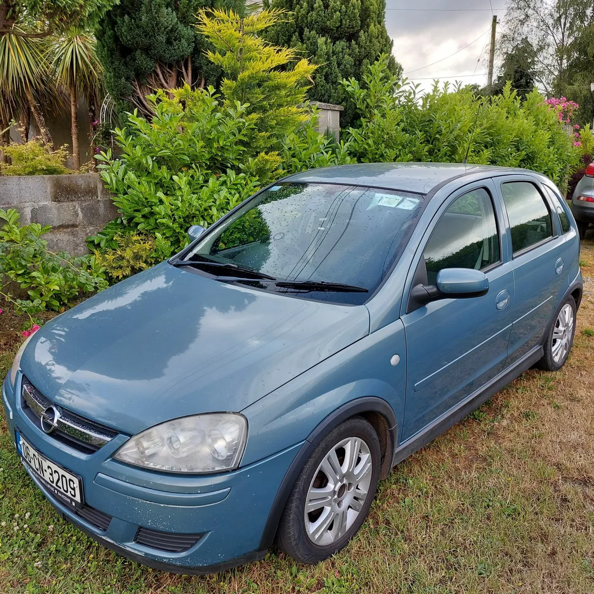 06 Opel Corsa 1L Petrol - Image 1