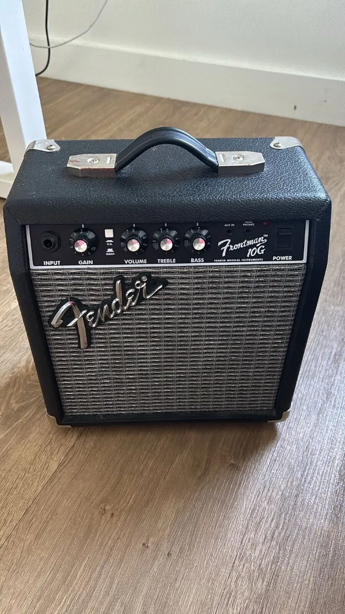 Fender 10g amplifier - Image 2