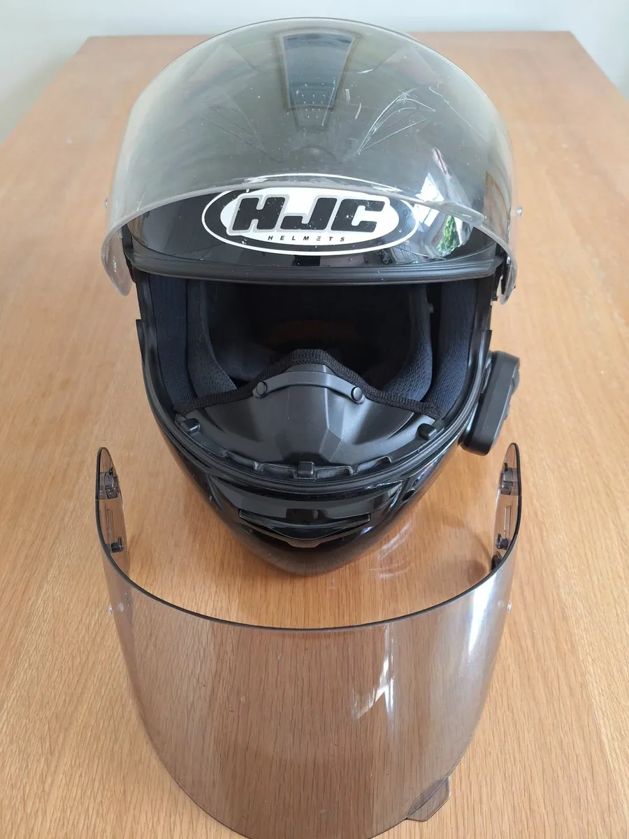 HJC Bluetooth Motorbike Helmet - Image 2