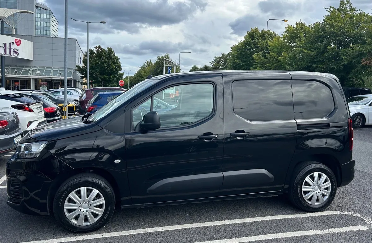 Citroen Berlingo 2021 - Image 3