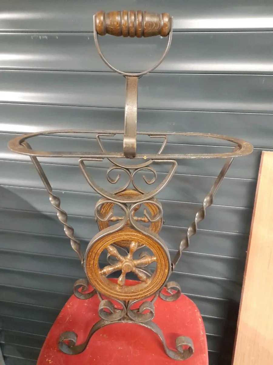 Umbrella stand - Image 1