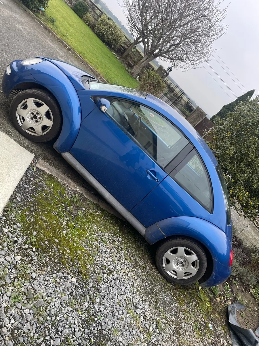 2005 Blue Beetle - Image 3