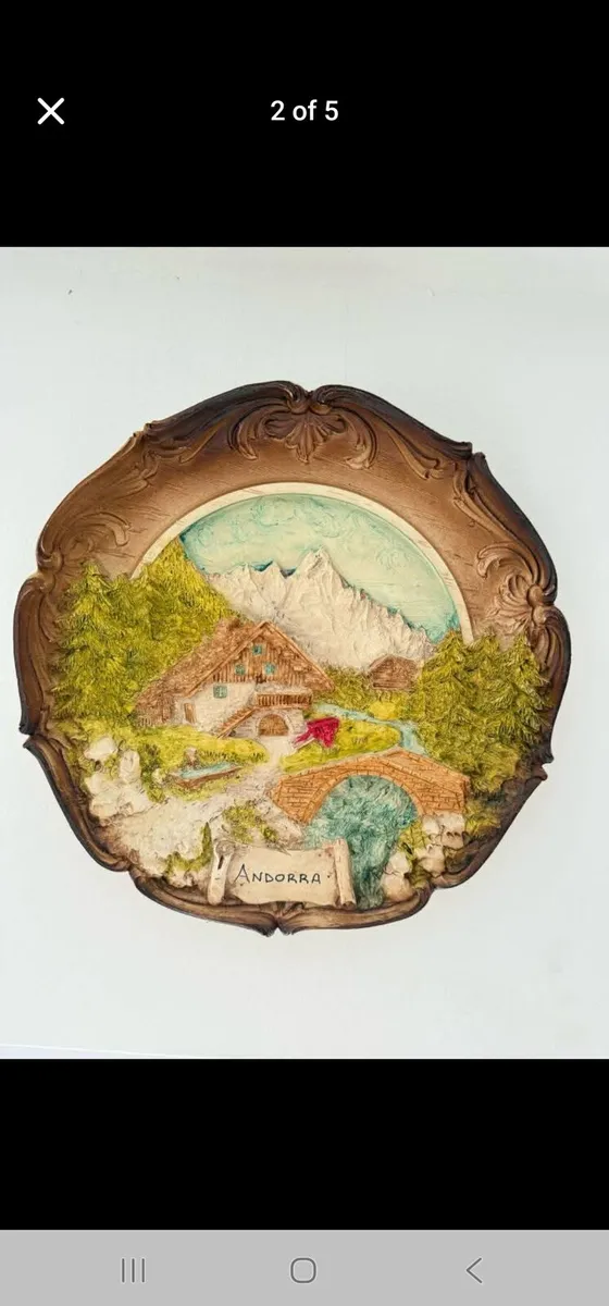 Wall frame - Image 1