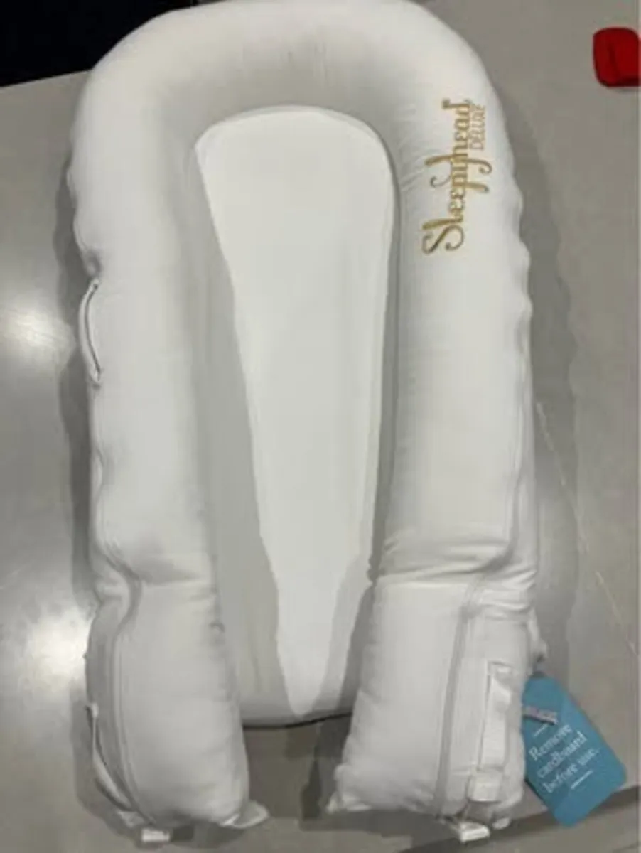 DockaTot/Sleepyhead baby nest with spare sheet - Image 2