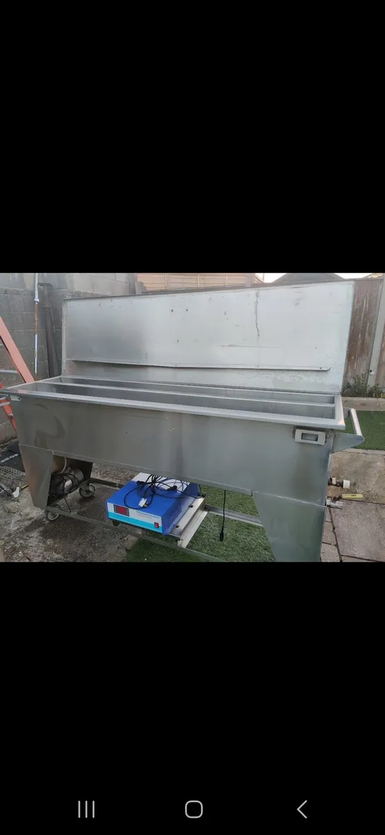 Ultrasonic cleaner - Image 1