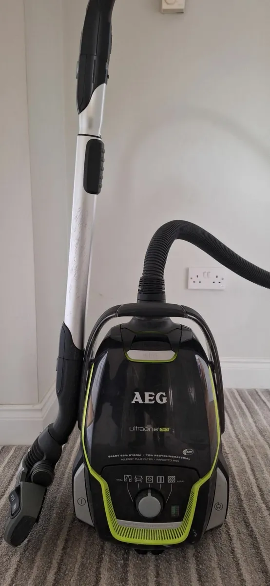 Dyson DC 19 and AEG Ultraone Vacuum Cleaners - Image 2