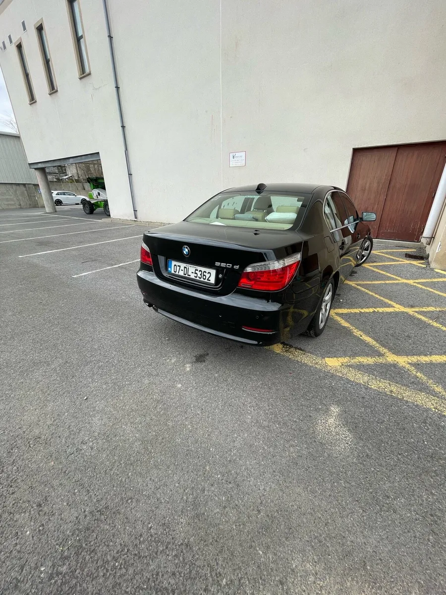 Car - Image 3