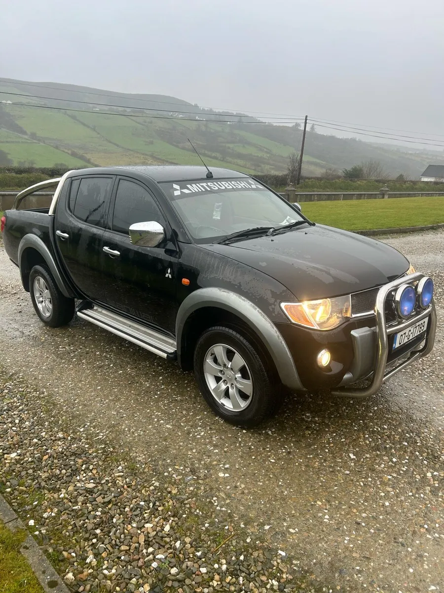 Mitsubishi L200 - Image 1