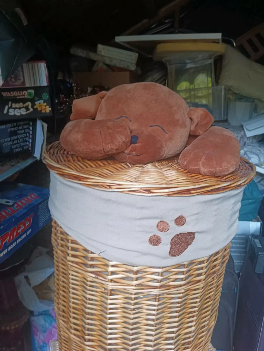 2 clothes baskets like new - Image 2
