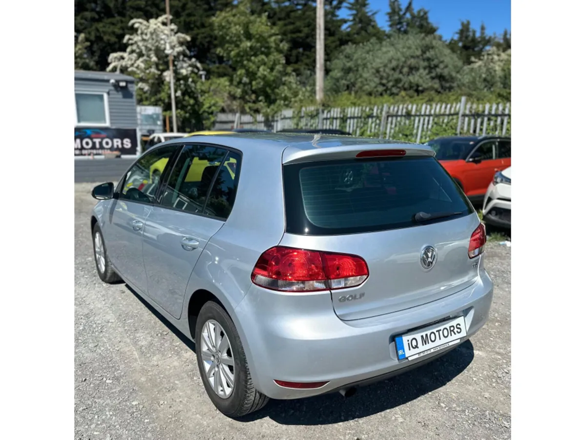 Volkswagen Golf AUTOMATIC 1.2 PETROL LOW MILEAGE ( - Image 4