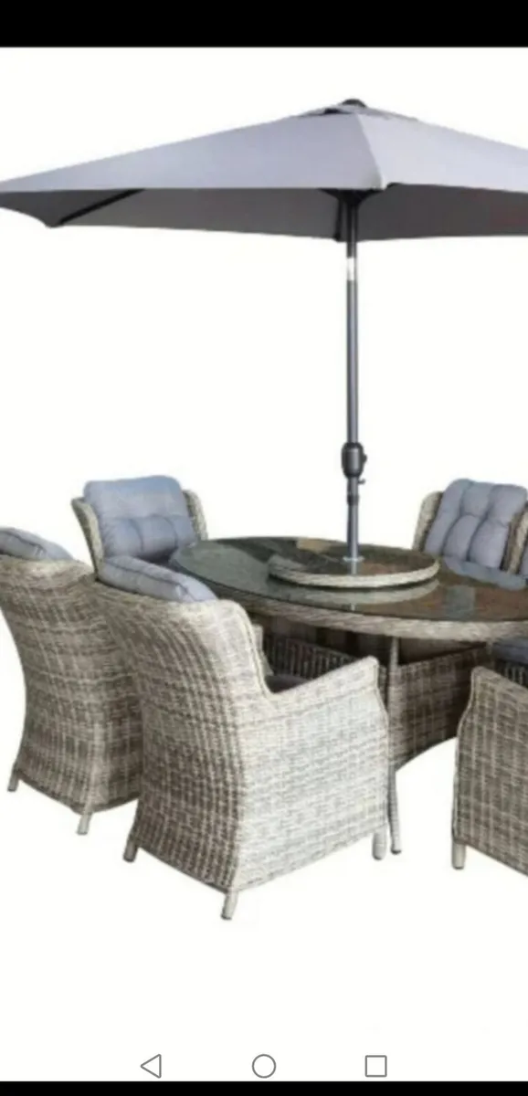 REDUCED TO CLEAR - Brand New 6 Seater Rattan Set - Image 3