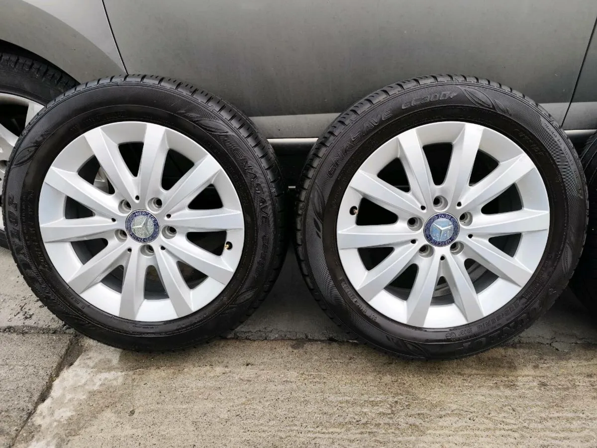 16" Mercedes alloy wheels. Dunlop tyres. - Image 2