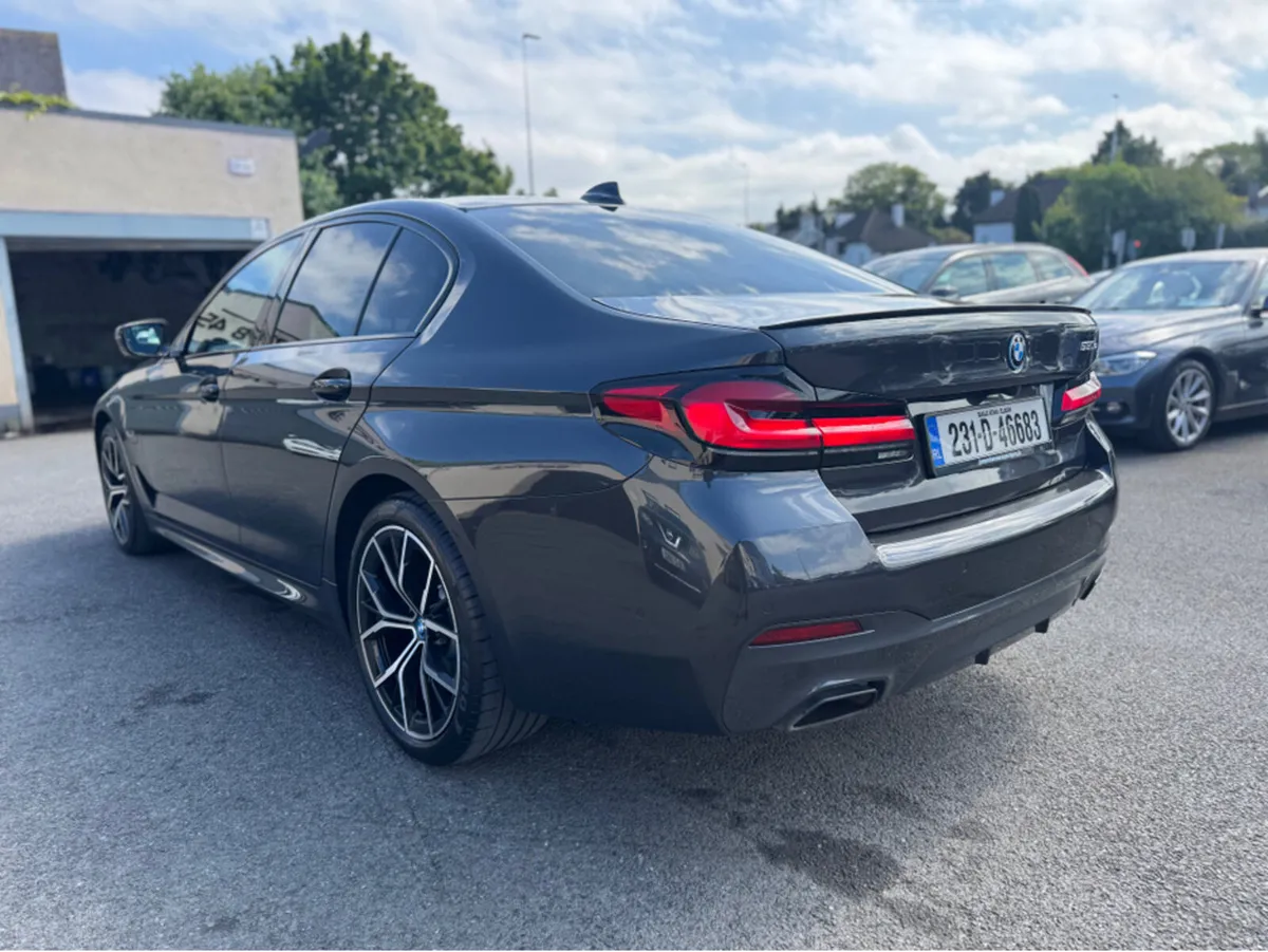 BMW 5-Series 530e M SPORT AUTO - Image 3