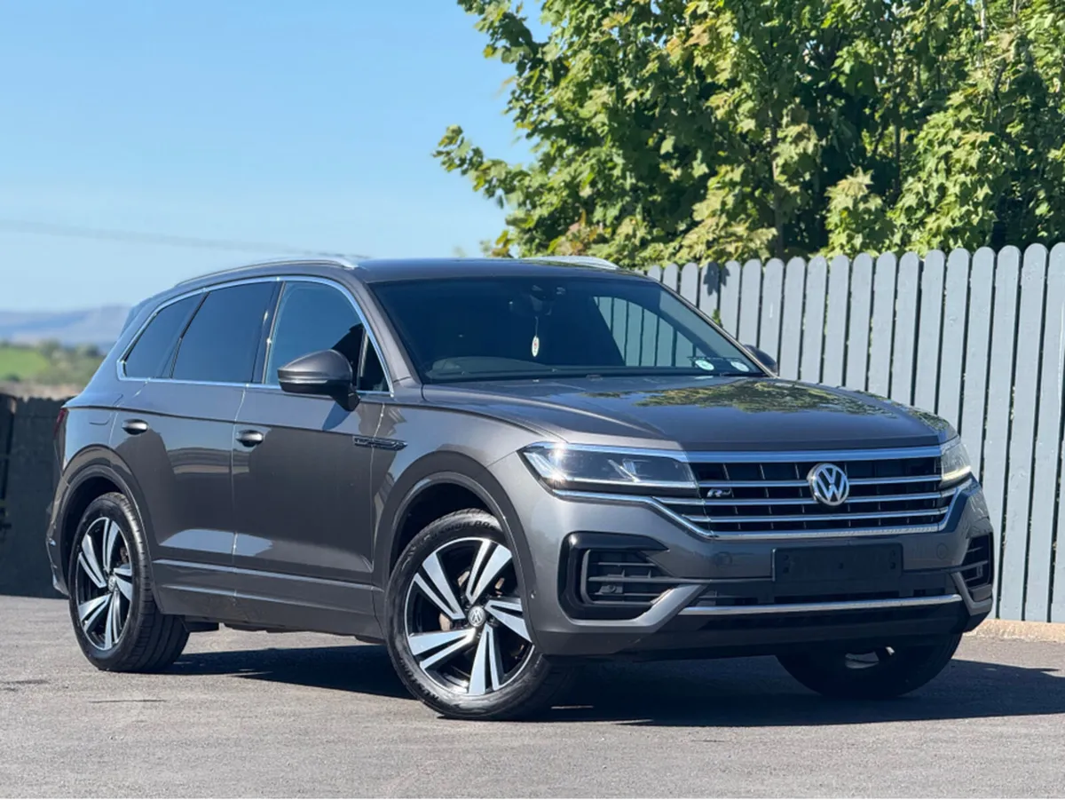 Volkswagen Touareg 3.0 TDI V6 R LINE TECH 5DR - Image 3