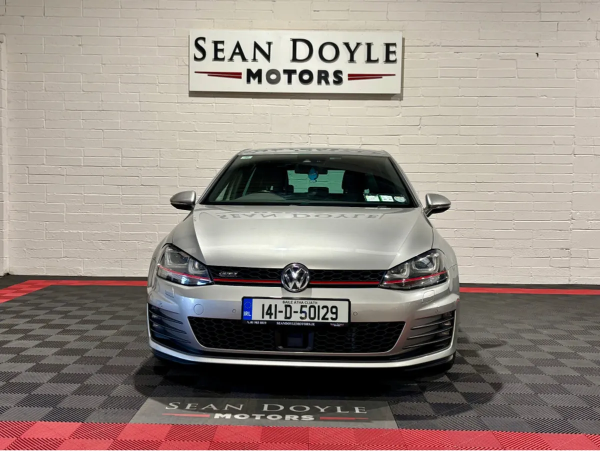 Volkswagen Golf GTI DSG 220BHP 5DR - Image 4