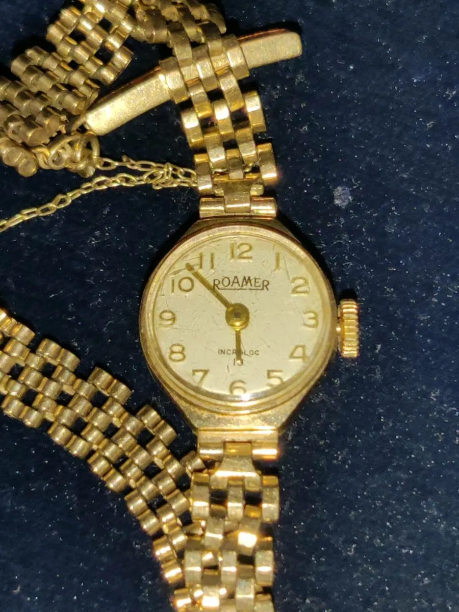 ROAMER, 9CT Gold Ladies 13.57 Gram Vintage Watch ! - Image 1