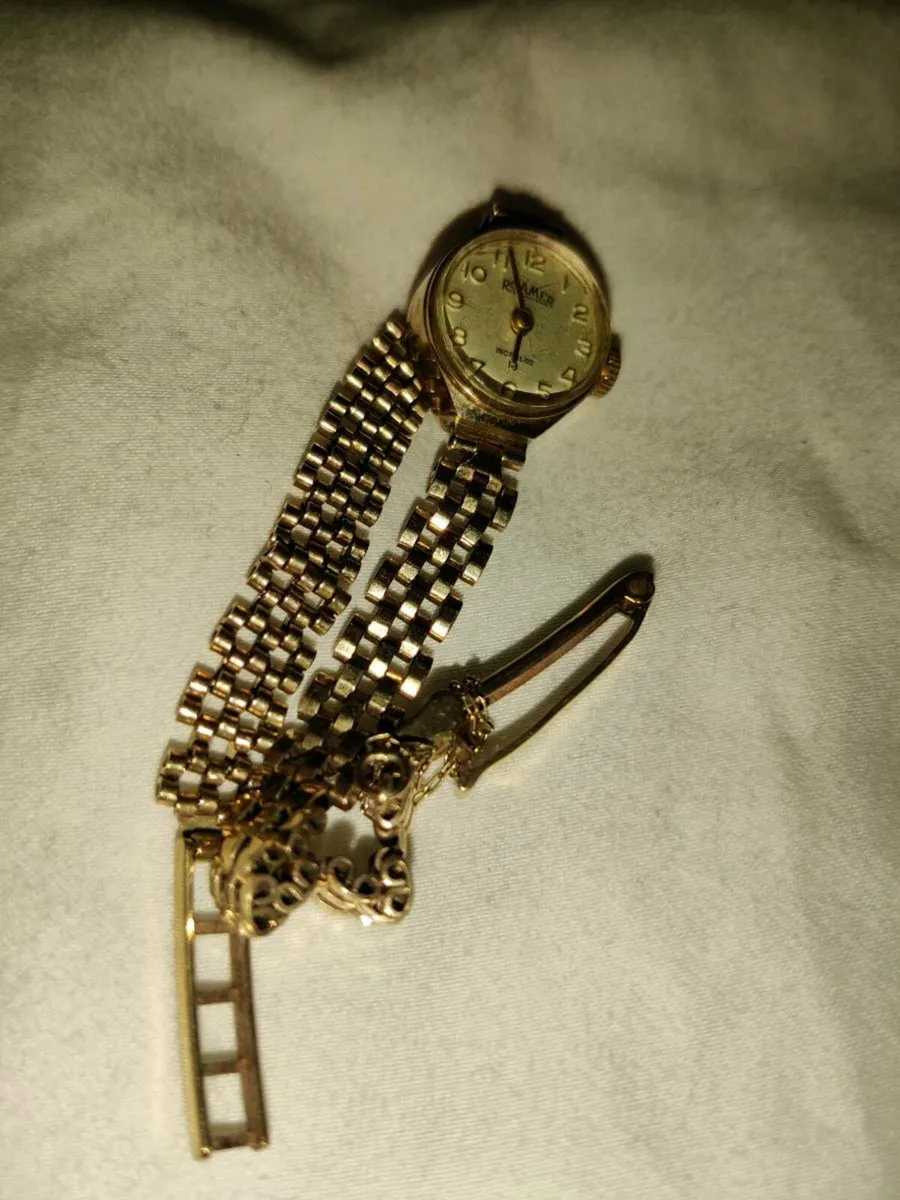 ROAMER, 9CT Gold Ladies 13.57 Gram Vintage Watch ! - Image 4