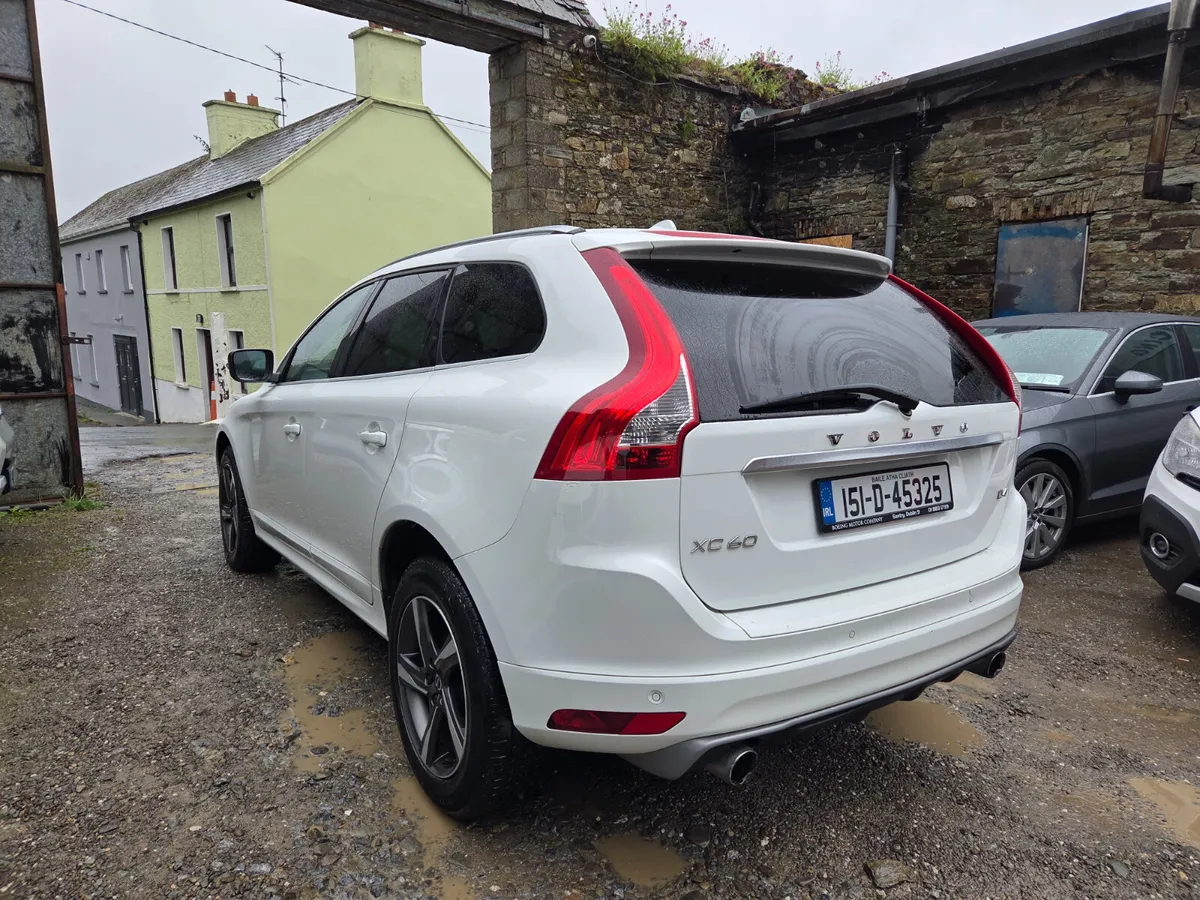 151 VOLVO XC60 2.0D R-DESIGN - Image 4
