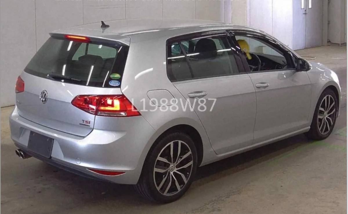 VW GOLF 1.2 Automatic,LIKE NEW - Image 4