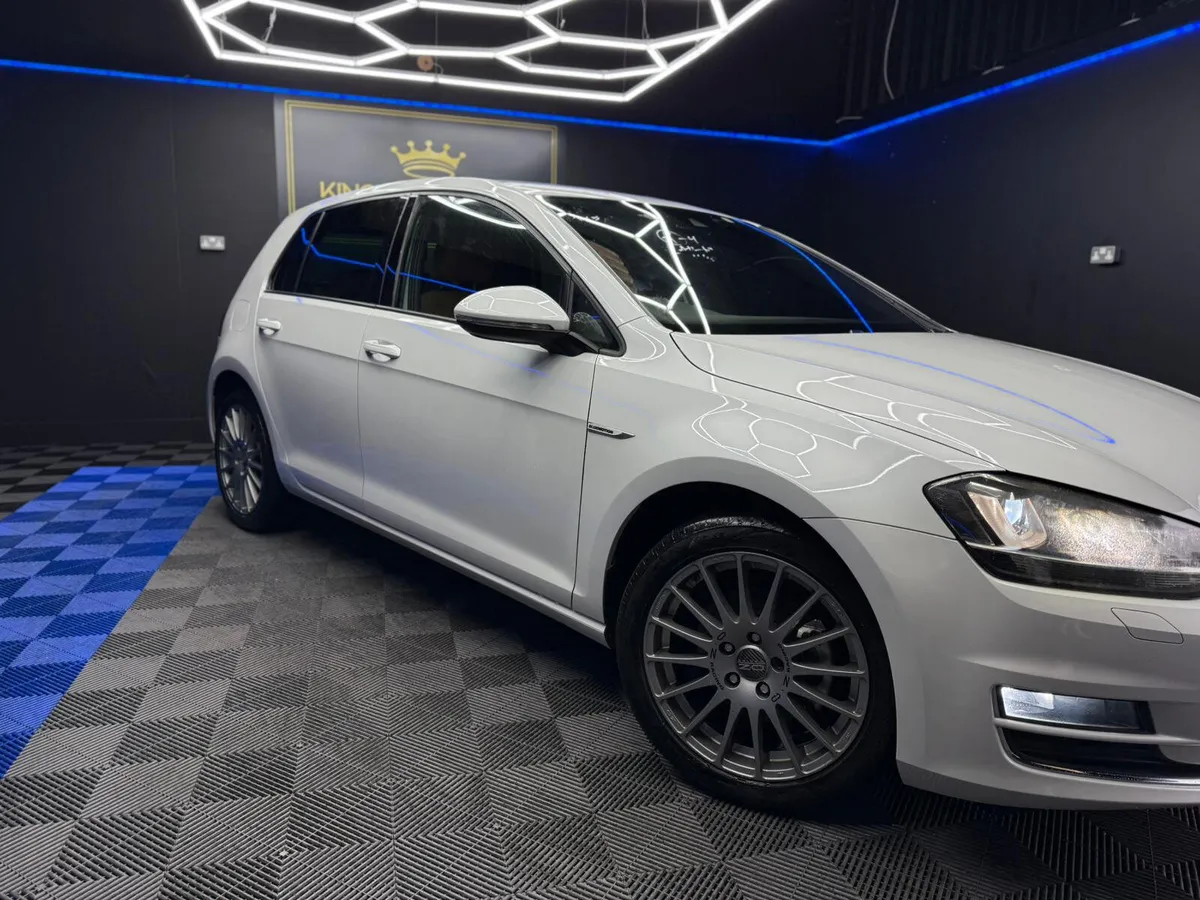 VW GOLF 1.2 Automatic,LIKE NEW - Image 4