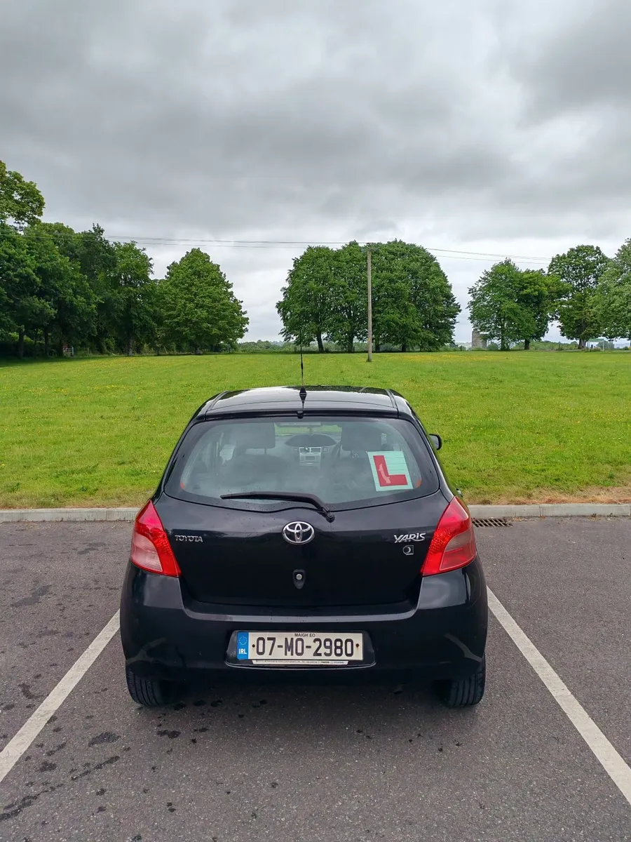 Toyota Yaris 2007 1.0L - Image 1