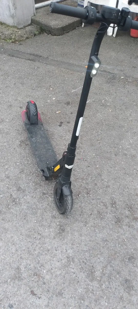 4 electric scooter read add price too sell - Image 4