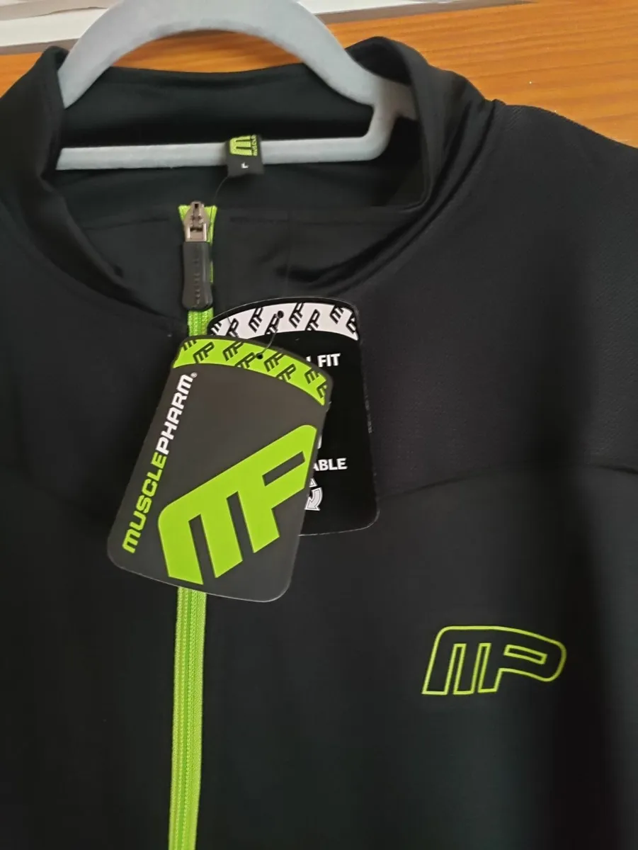 MusclePharm Gym Track Top L New - Image 1