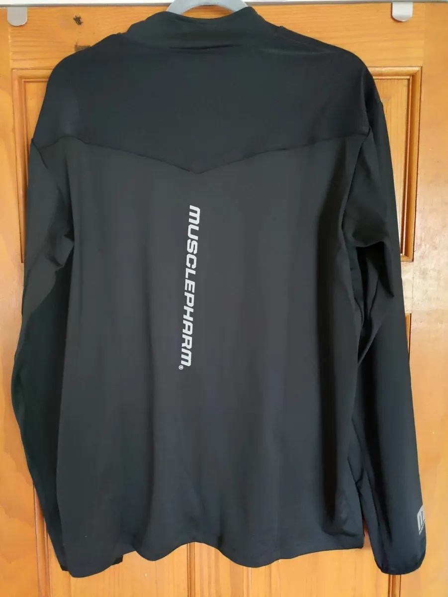 MusclePharm Gym Track Top L New - Image 3