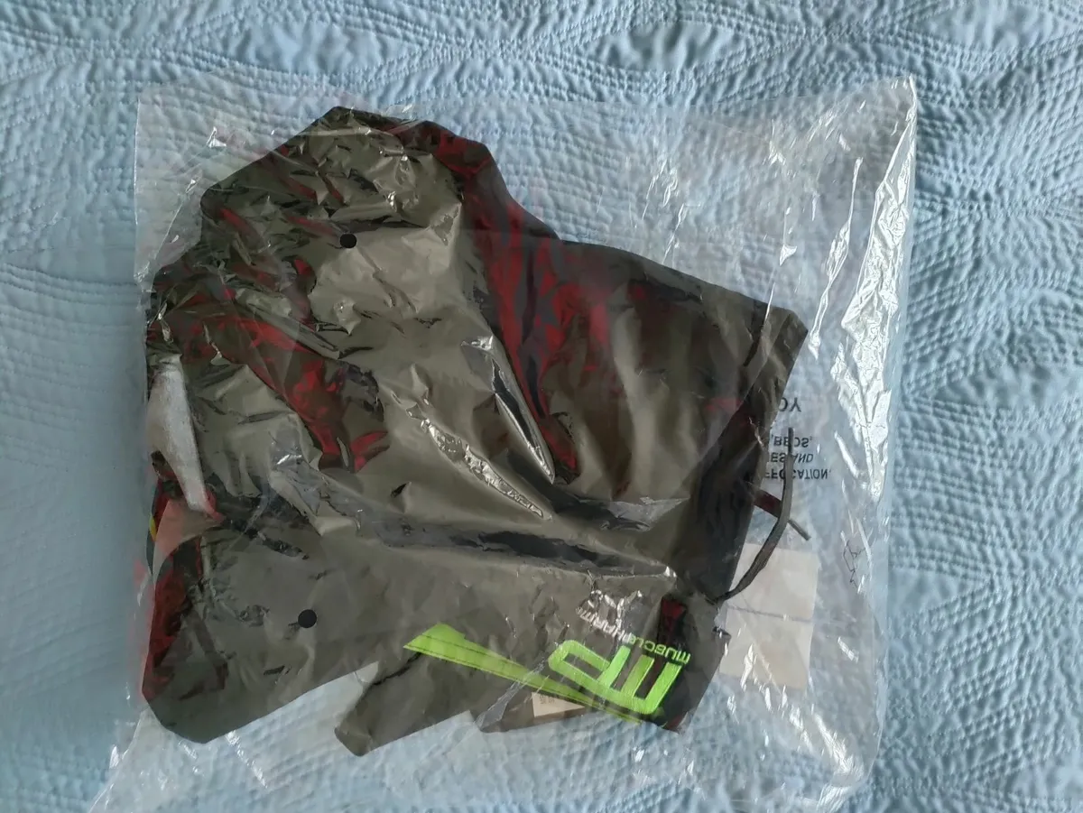 MusclePharm Gym shorts XL New - Image 2