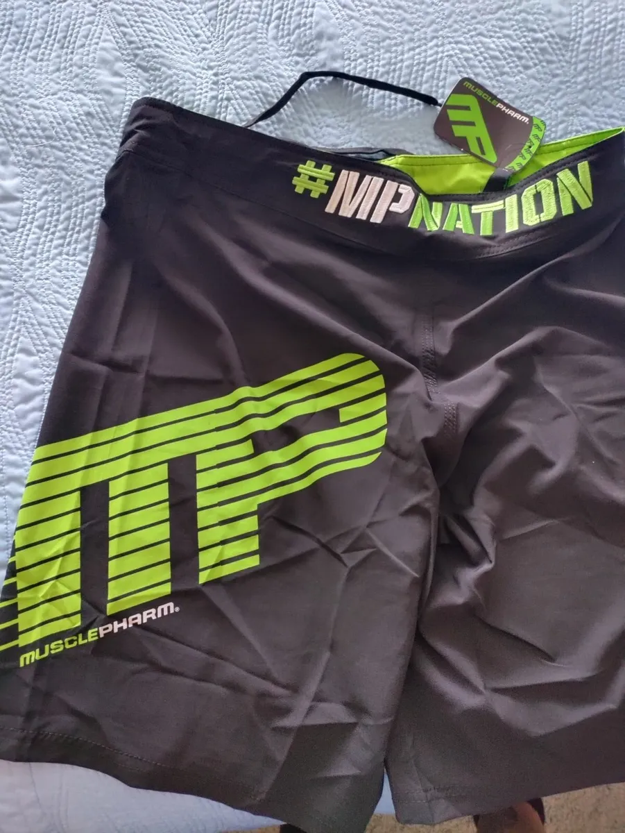 MusclePharm Gym shorts XL New - Image 1