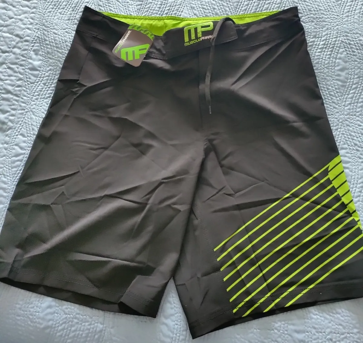MusclePharm Gym shorts XL New - Image 3