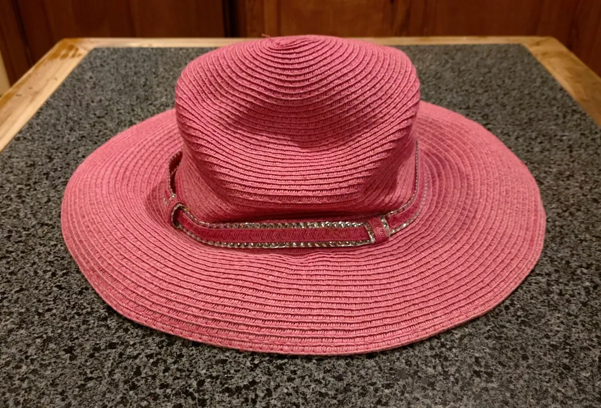 FANCY LADIES HATS. - Image 2