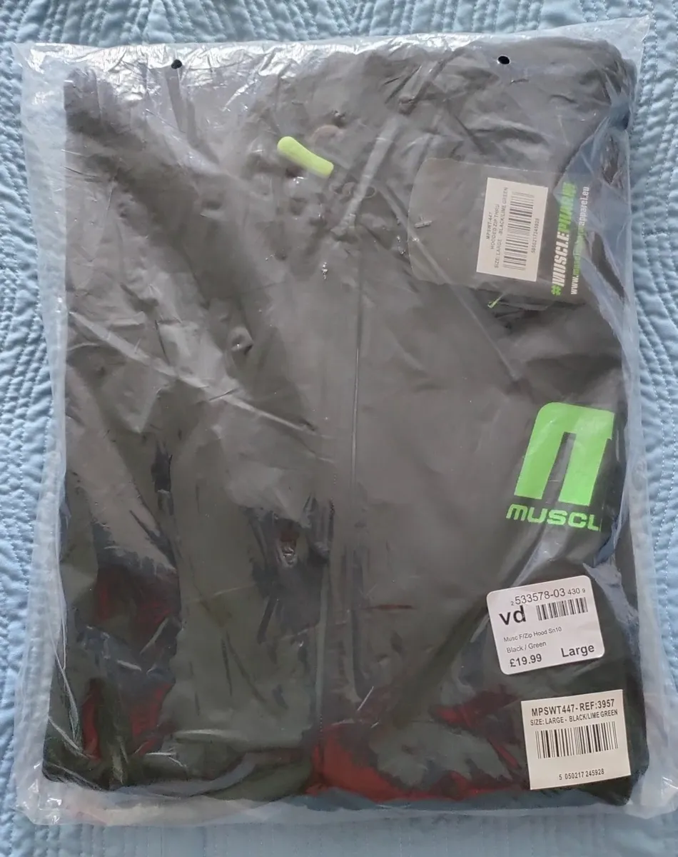 MusclePharm Gym hoodie L New - Image 2