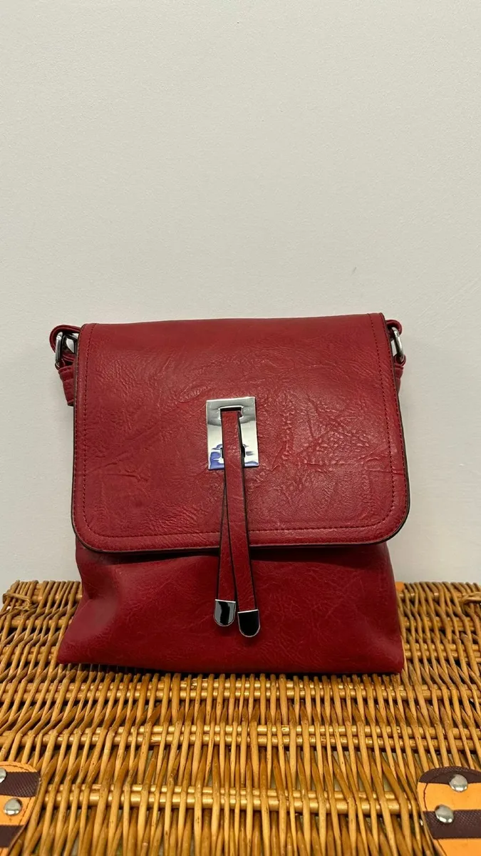 Funkly handbags plus wraps - Image 2