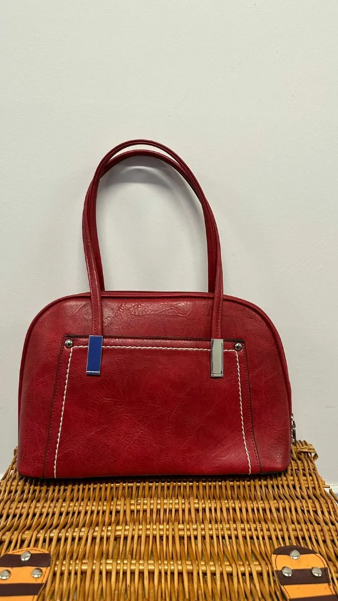 Funkly handbags plus wraps - Image 3