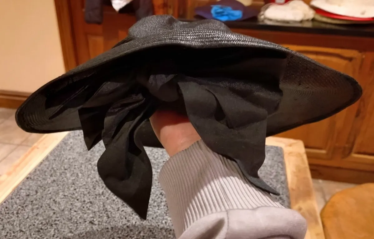 MORE LADIES HATS. - Image 4