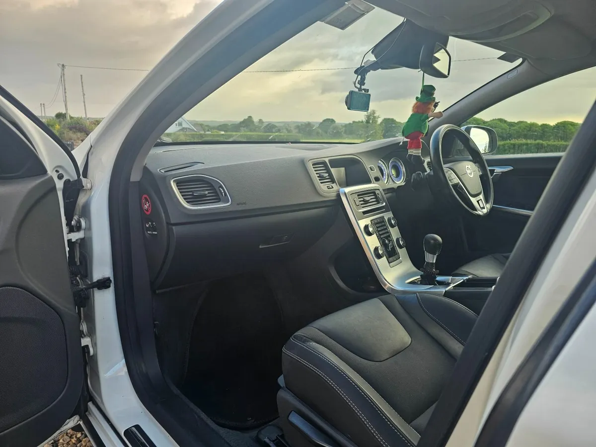 Volvo S60 2012 - Image 4