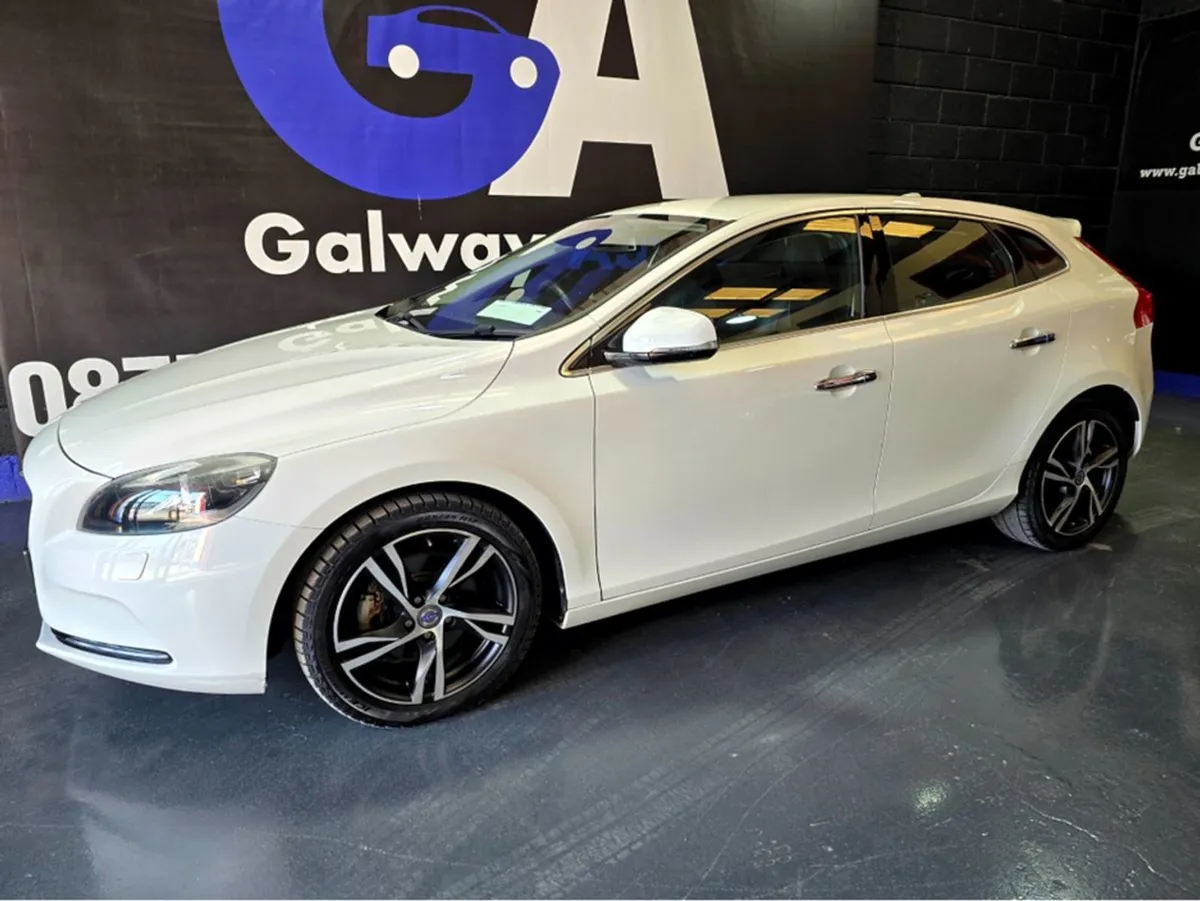 Volvo V40 D4 Automatic-low Mileage-fully Serviced - Image 4