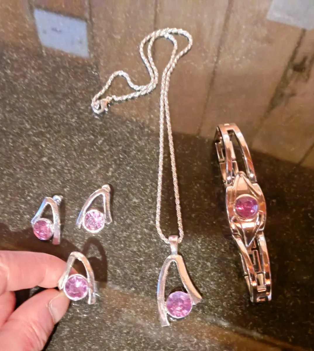 TWO SETS OF JEWELLERY (BRAND NEW). - Image 2
