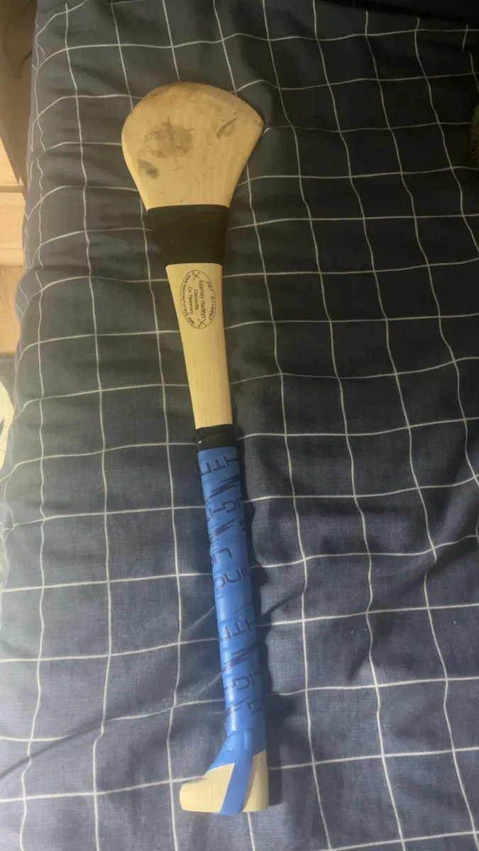 Hurleys - Image 1