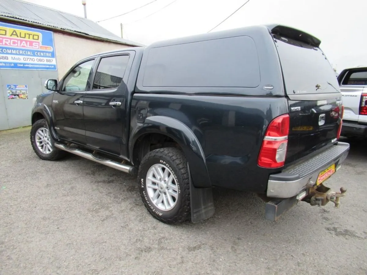 Toyota HiLux 3.0 D-4d Invincible Pickup Double Ca - Image 2