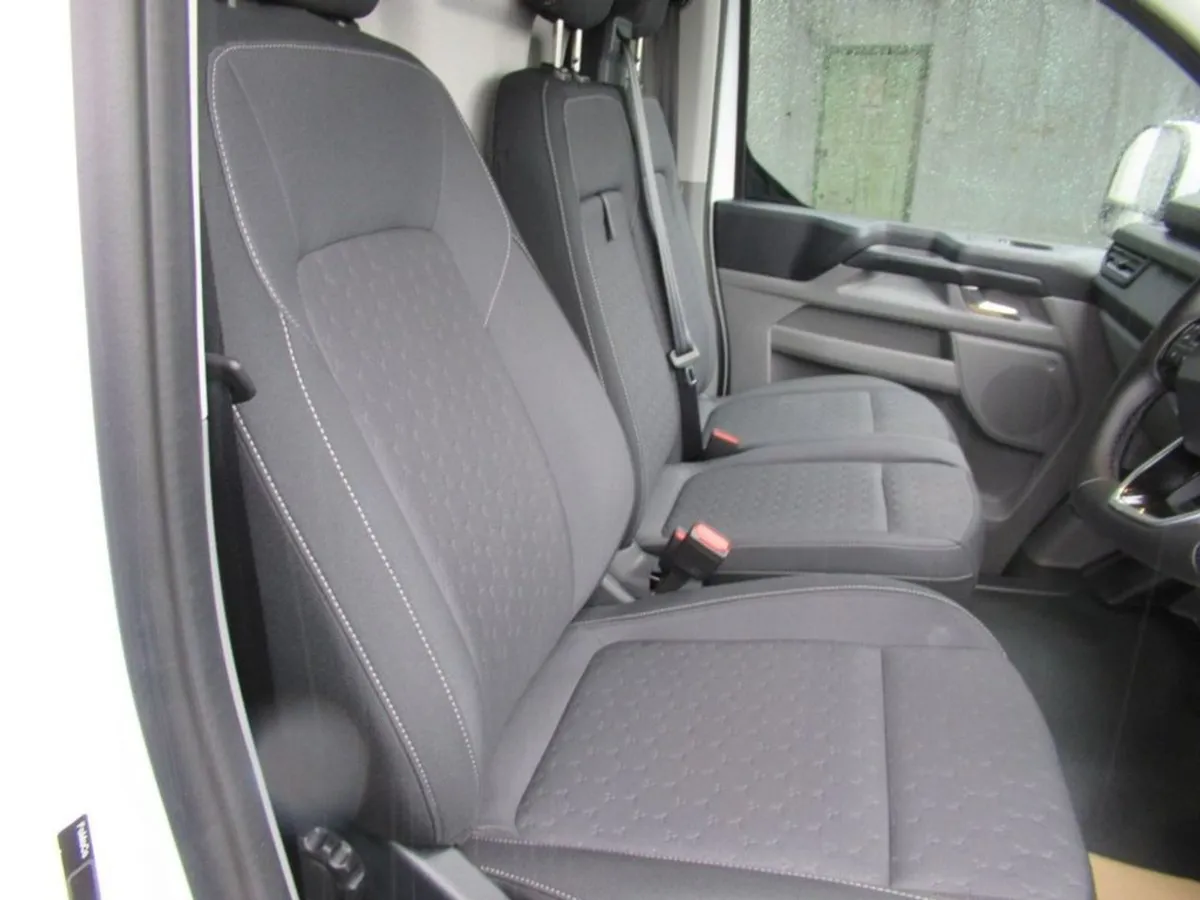 Ford Transit Custom 2.0 320 Ecoblue 170ps Limited - Image 4