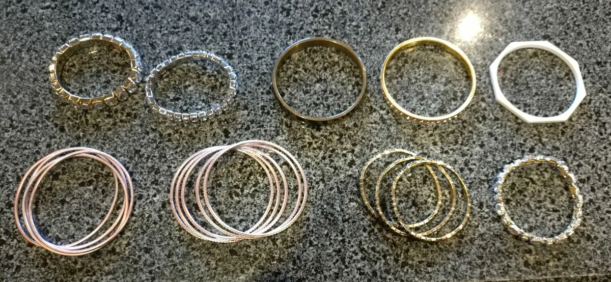 COSTUME JEWELLERY NEW & USED. - Image 1