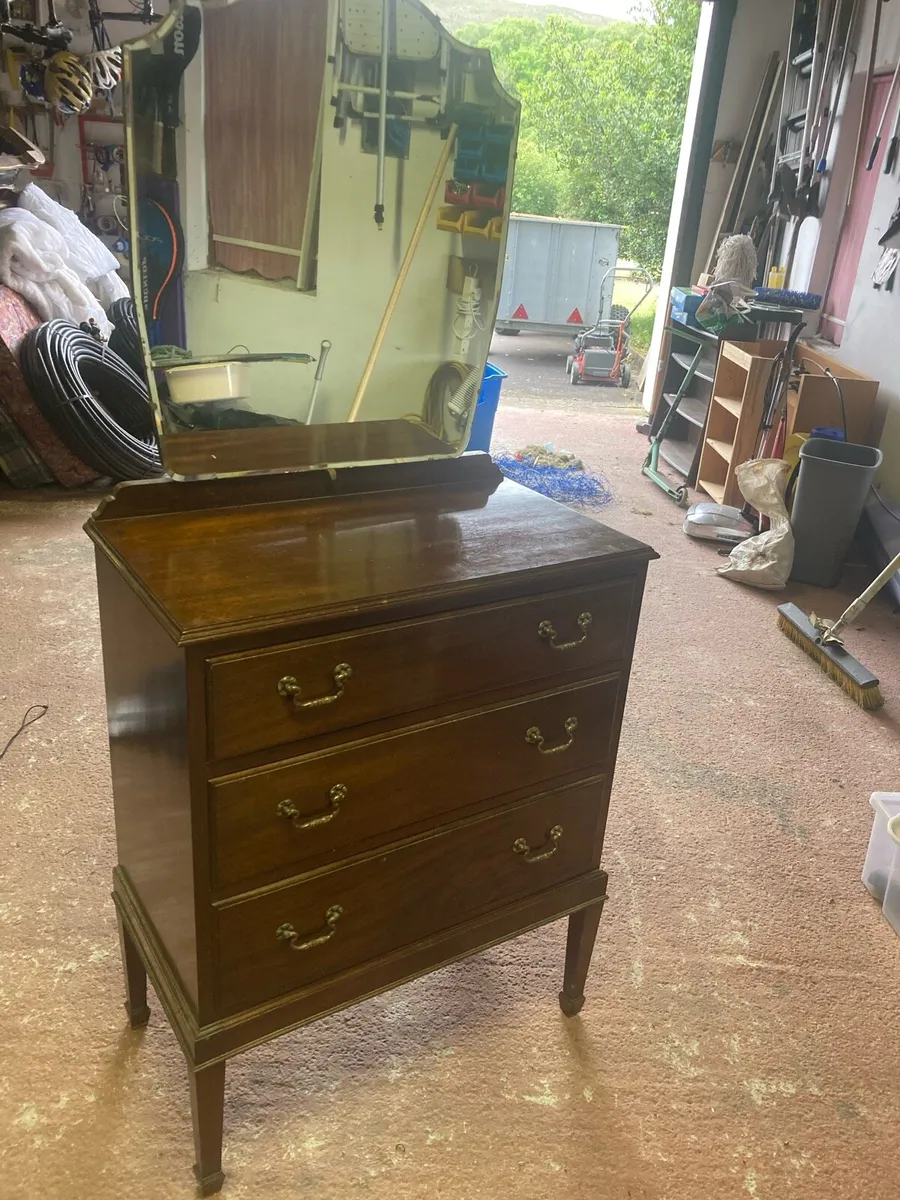 Dresser - Image 2