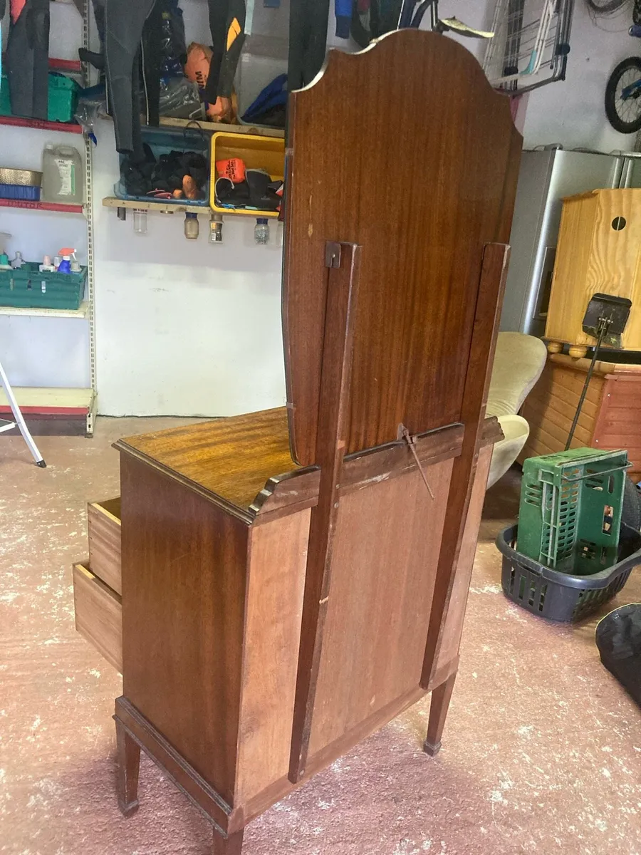 Dresser - Image 3