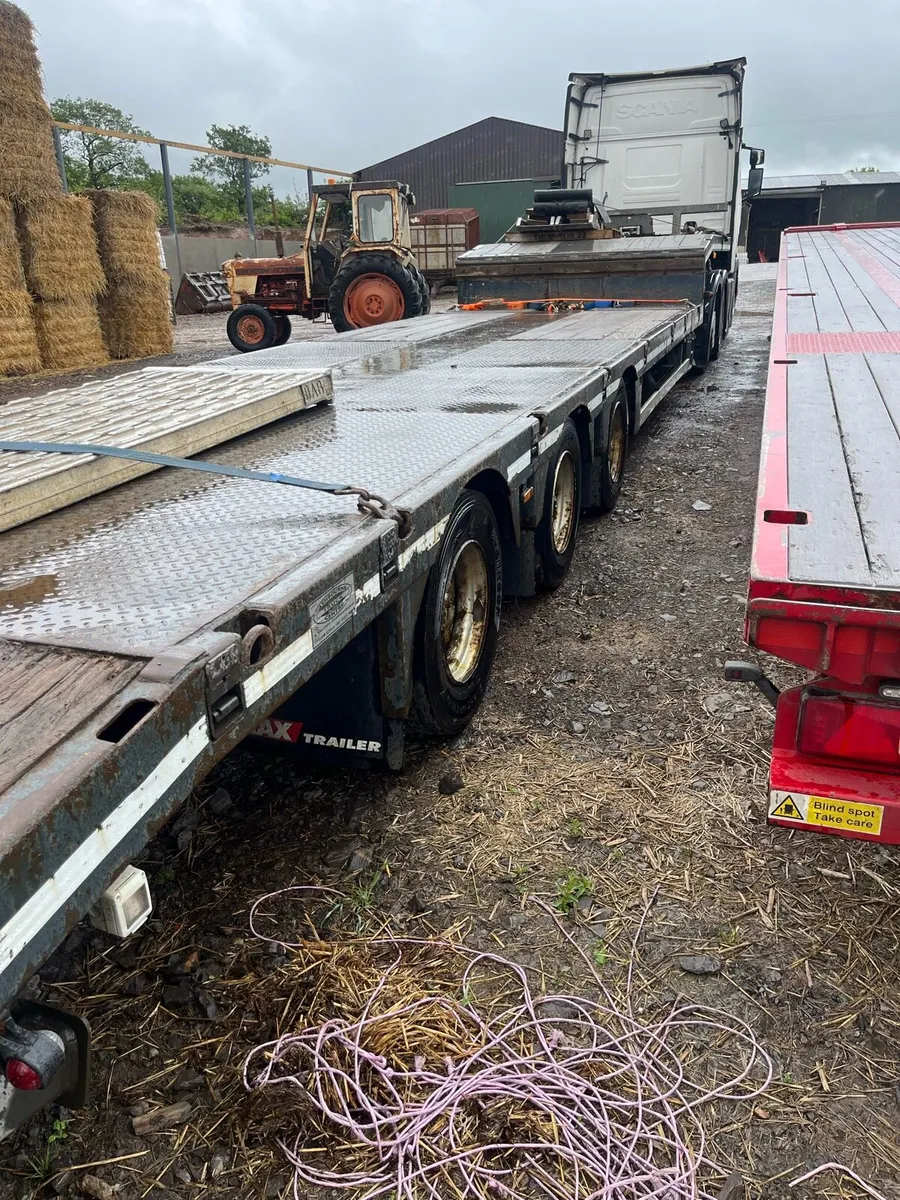 Low loader - Image 4
