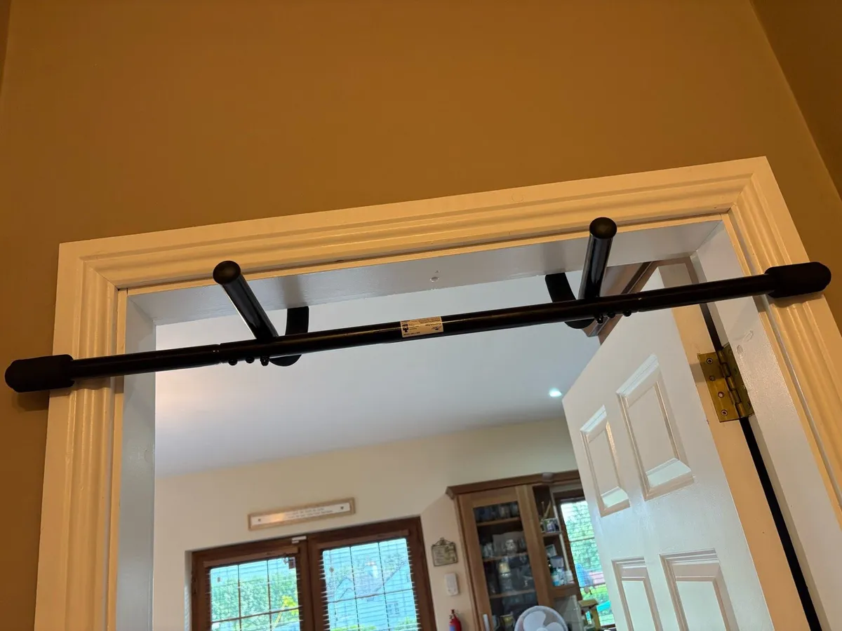 WEIGHT BENCH, 50KG WEIGHTS, CHIN UP, BARS ETC - Image 4