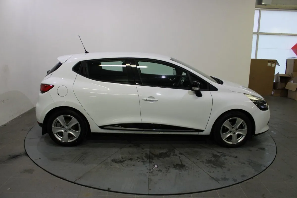 Renault Clio 1.2 16V 75 Dynamique NAV - Image 3